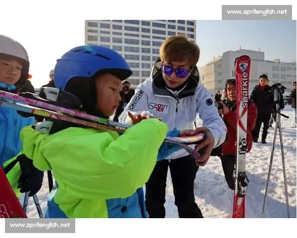 广网校园行:港台双打冠军化身南沙幼师启蒙教练 广网校园行:港台双打冠军化身南沙幼师启蒙教练